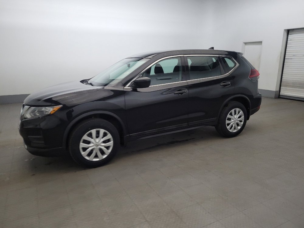 Used 2018 Nissan Rogue S image 2