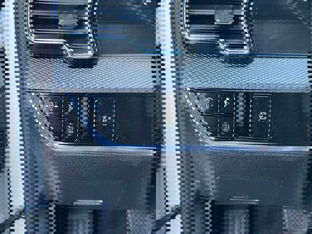 Used 2023 Kia Sportage LX image 19