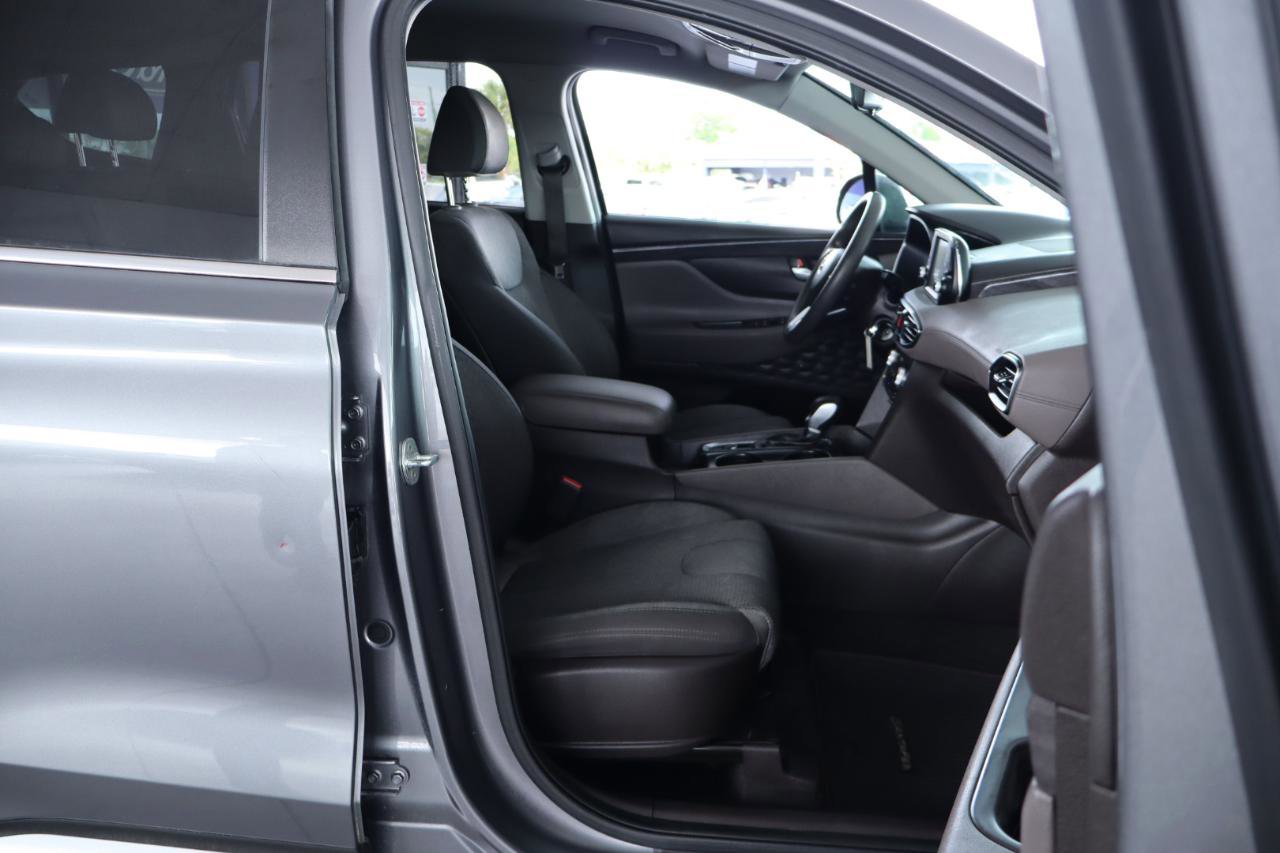 Used 2020 Hyundai Santa Fe SE image 35