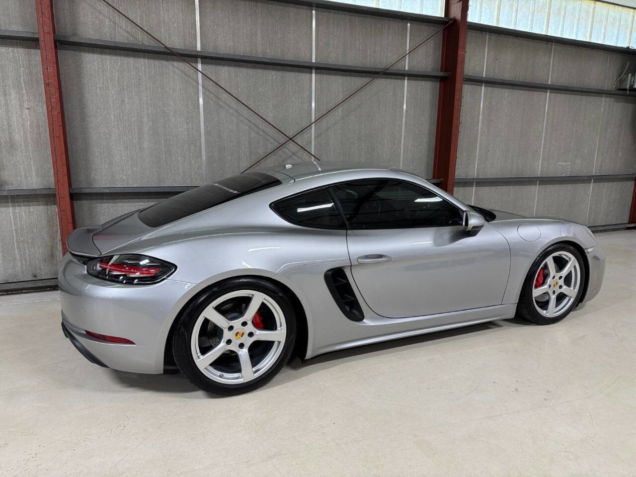Used 2018 Porsche 718 Cayman w/ Sport Chrono Package image 13