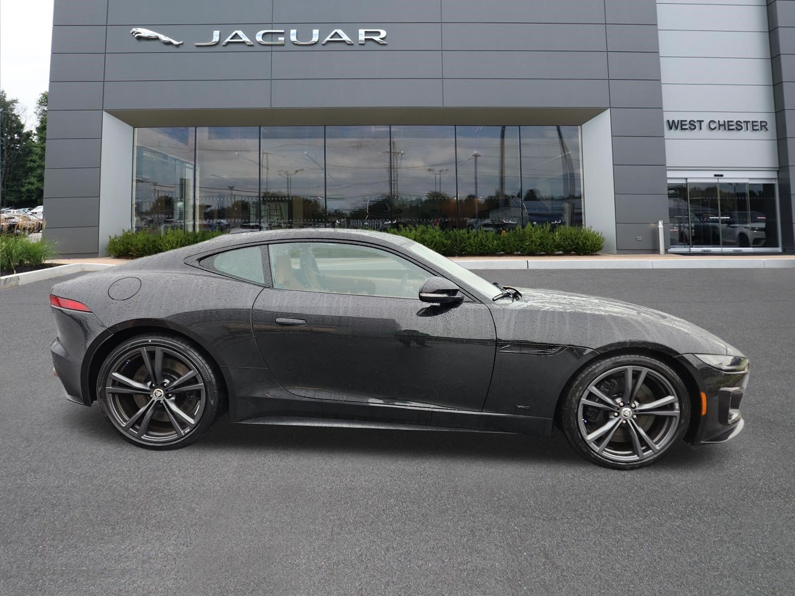 Used 2024 Jaguar F-TYPE R AWD/4WD image 6