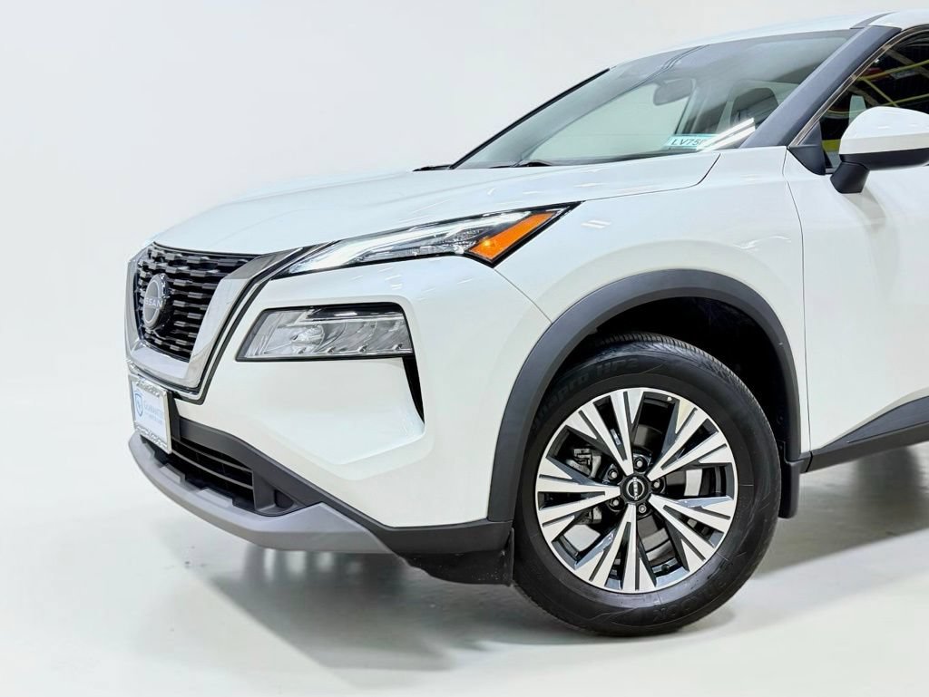 Used 2023 Nissan Rogue SV AWD/4WD image 3