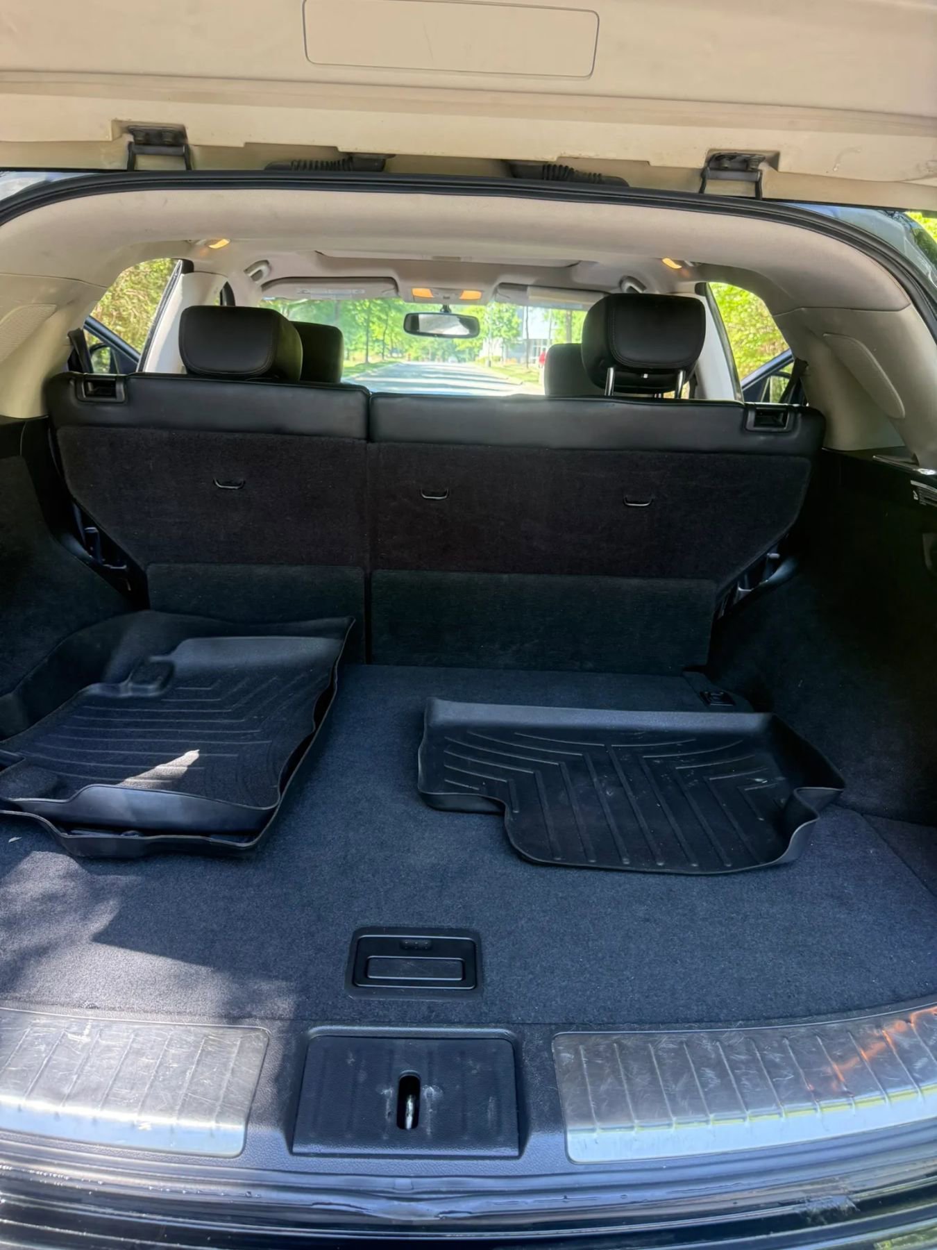 Used 2012 INFINITI FX35 2WD w/ Premium Pkg image 12