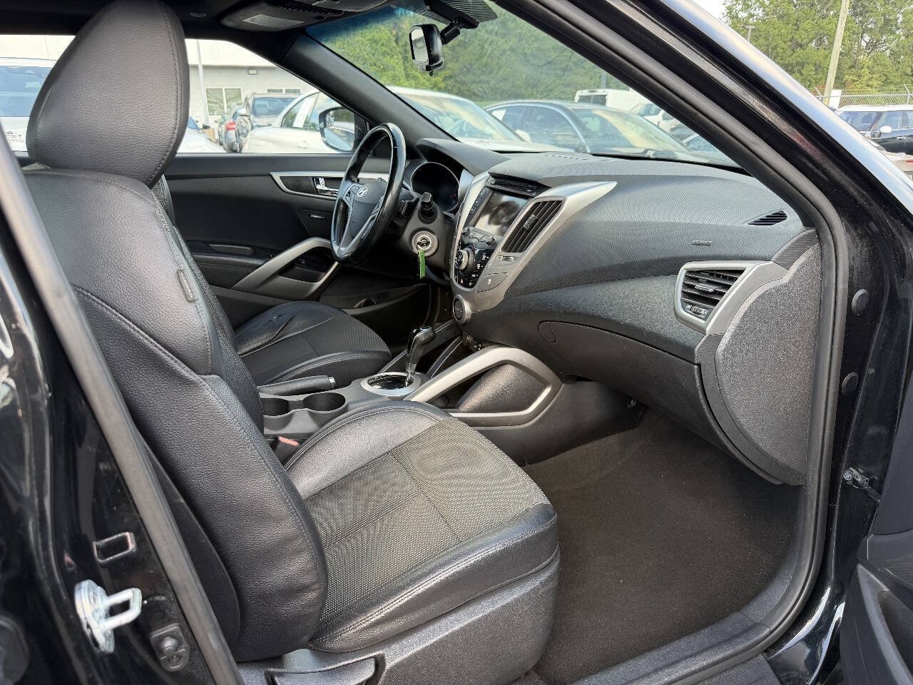 Used 2016 Hyundai Veloster w/ Option Group 02 FWD image 11