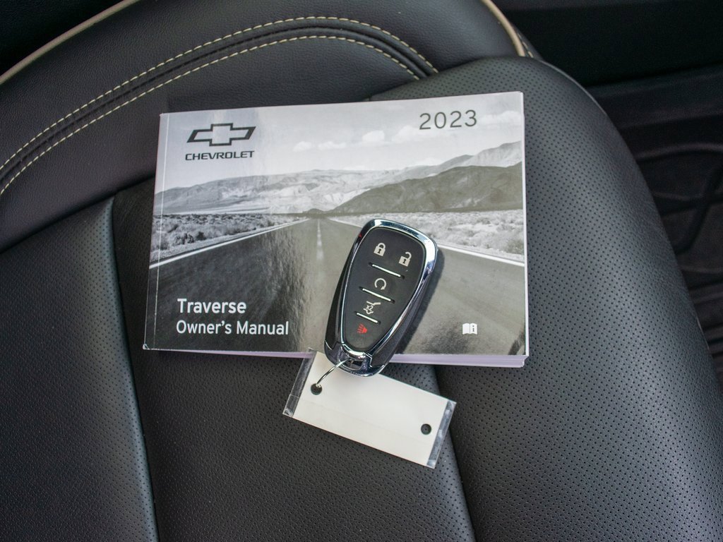 Used 2023 Chevrolet Traverse Premier w/ Redline Edition image 37