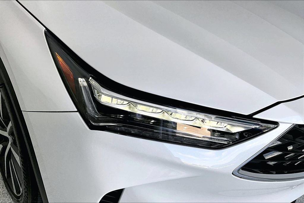 Certified 2026 Acura MDX w/ Technology Package FWD image 37