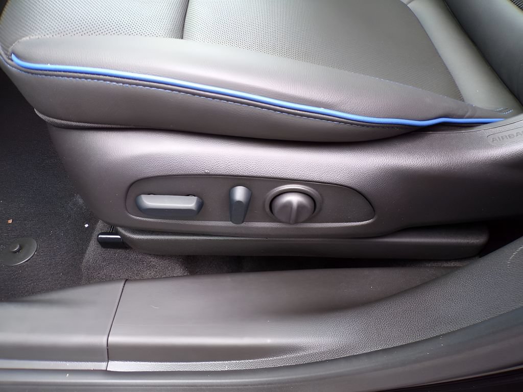 Used 2025 Buick Encore GX Sport Touring w/ Comfort Package FWD image 14