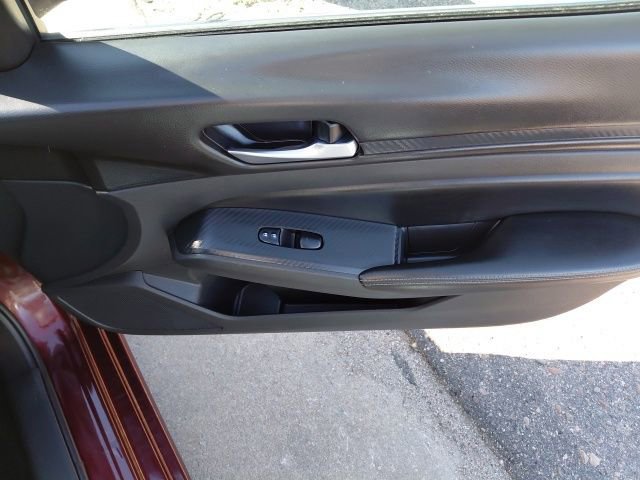 Used 2025 Nissan Altima 2.5 SV image 29