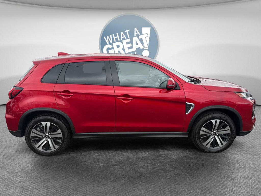 Used 2026 Mitsubishi Outlander Sport SE AWD/4WD image 2