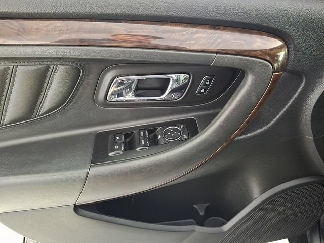 Used 2016 Ford Taurus Limited w/ Equipment Group 301A FWD image 14