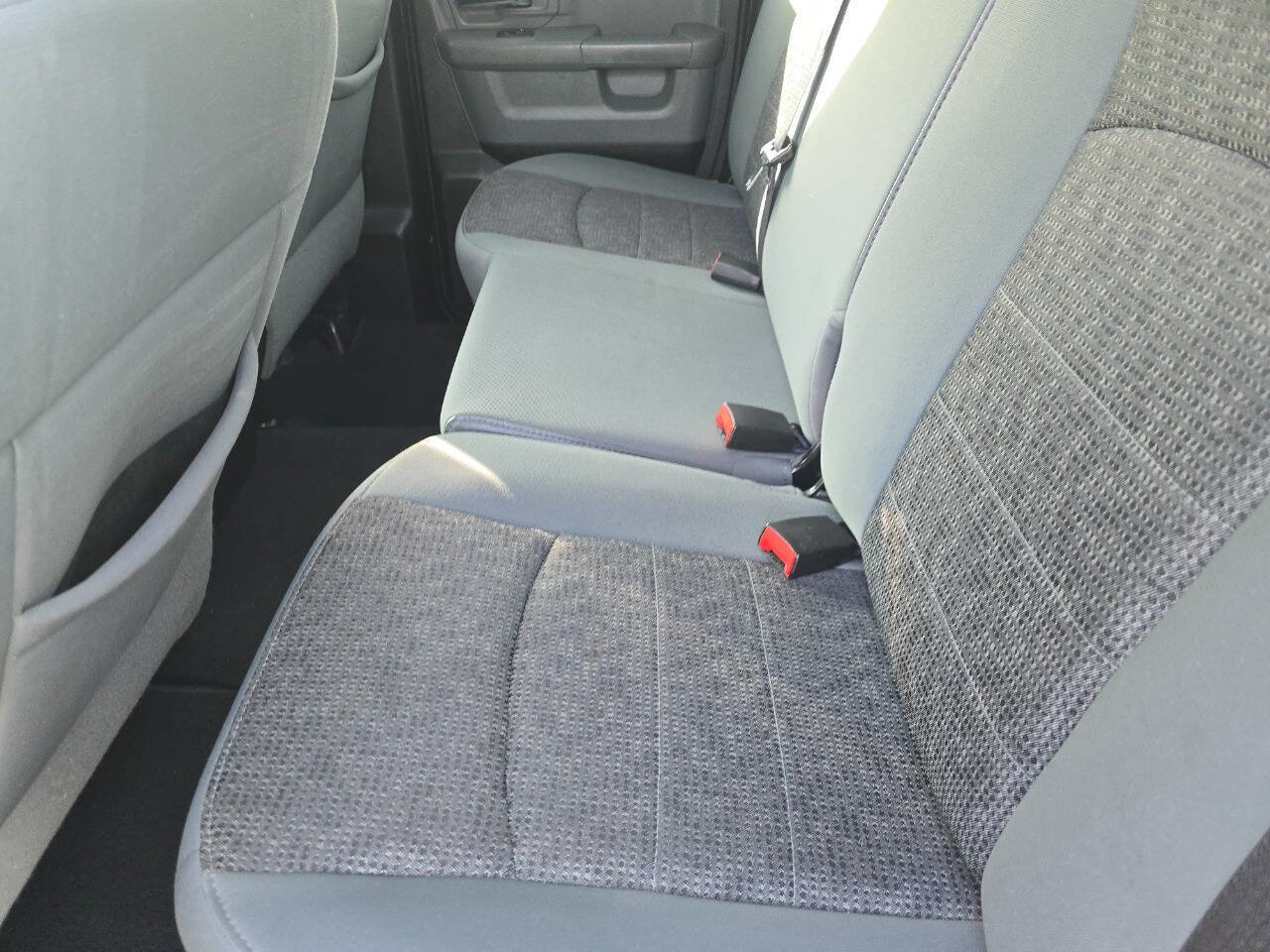 Used 2016 RAM 1500 Classic SLT w/ SLT Plus D￩cor Group image 26