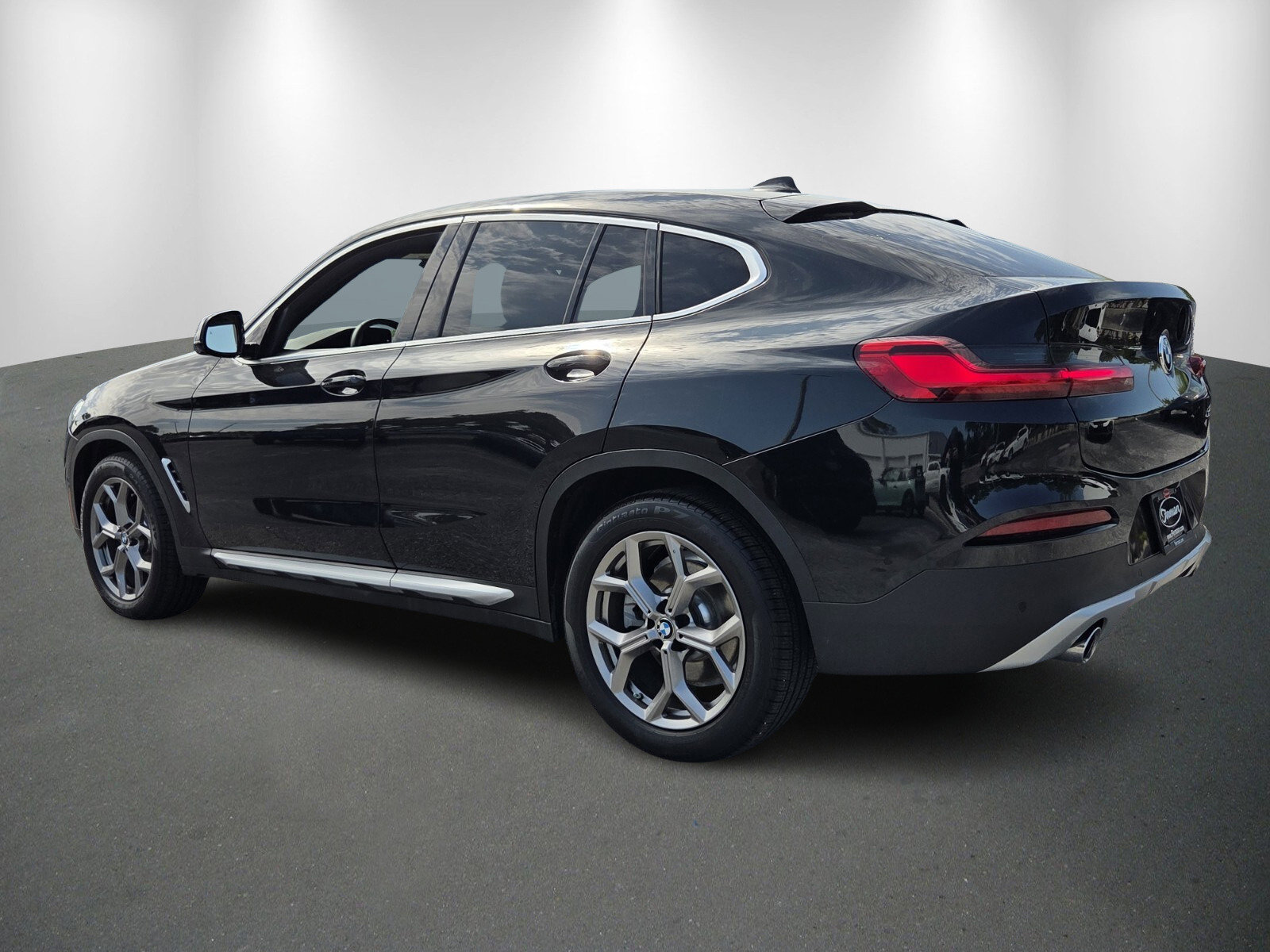 Used 2020 BMW X4 xDrive30i w/ Convenience Package image 4