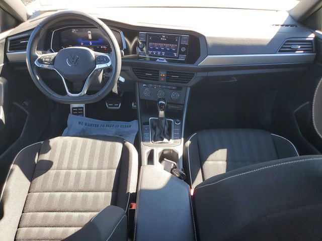 Used 2024 Volkswagen Jetta Sport image 14