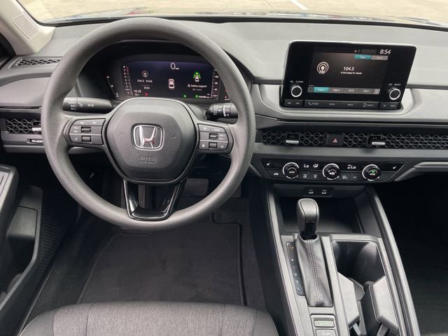 Used 2023 Honda Accord EX image 10