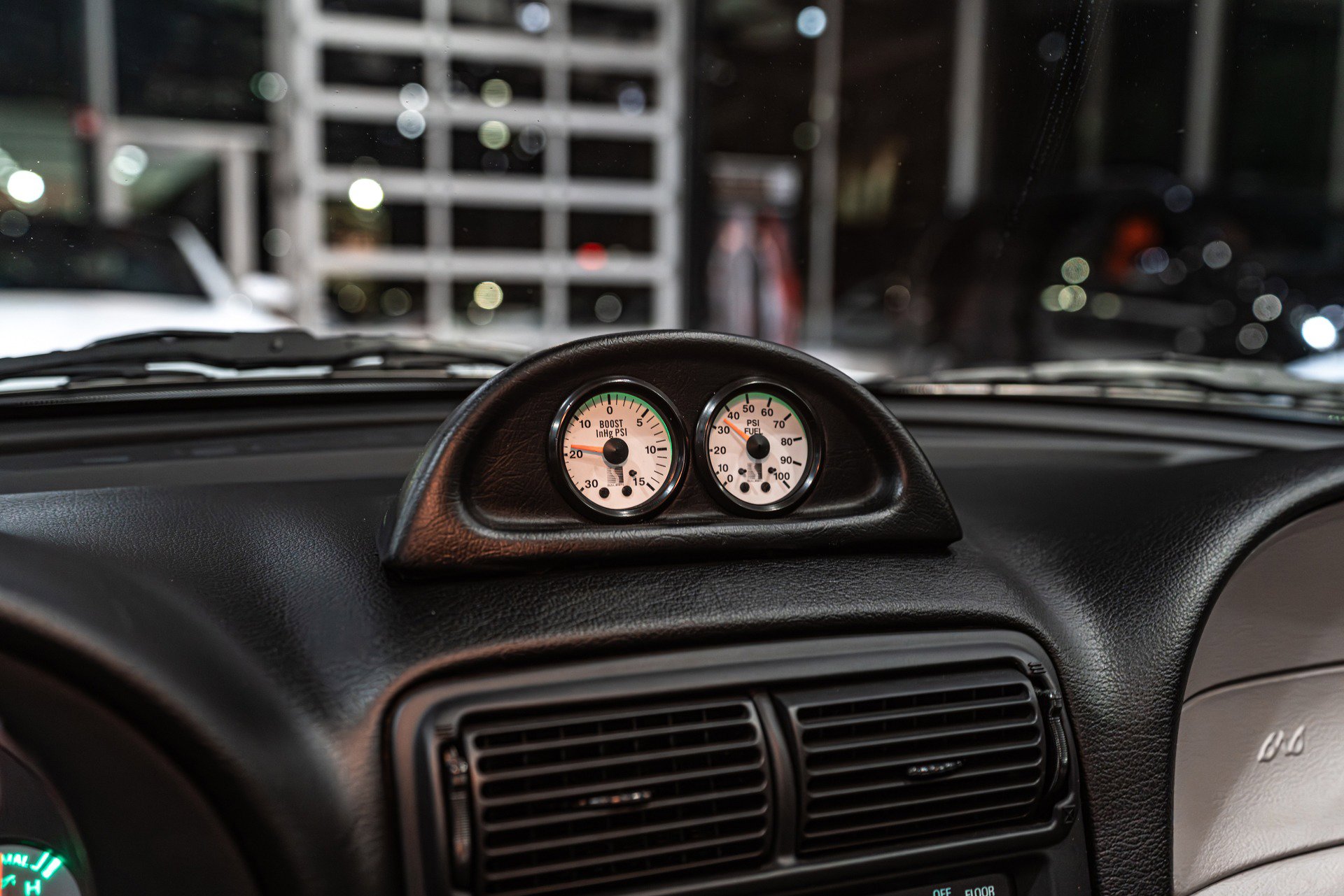 Used 1997 Ford Mustang Convertible image 14