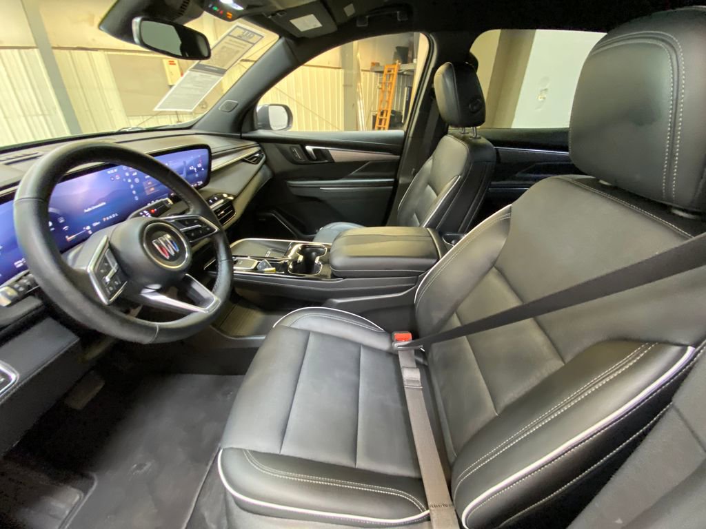 Used 2025 Buick Enclave Preferred FWD image 22