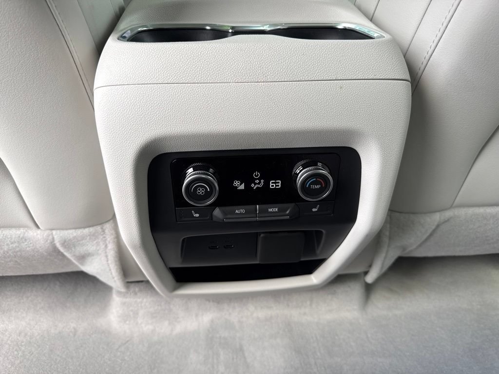 Used 2026 Buick Enclave Avenir w/ Super Cruise Package AWD/4WD image 18
