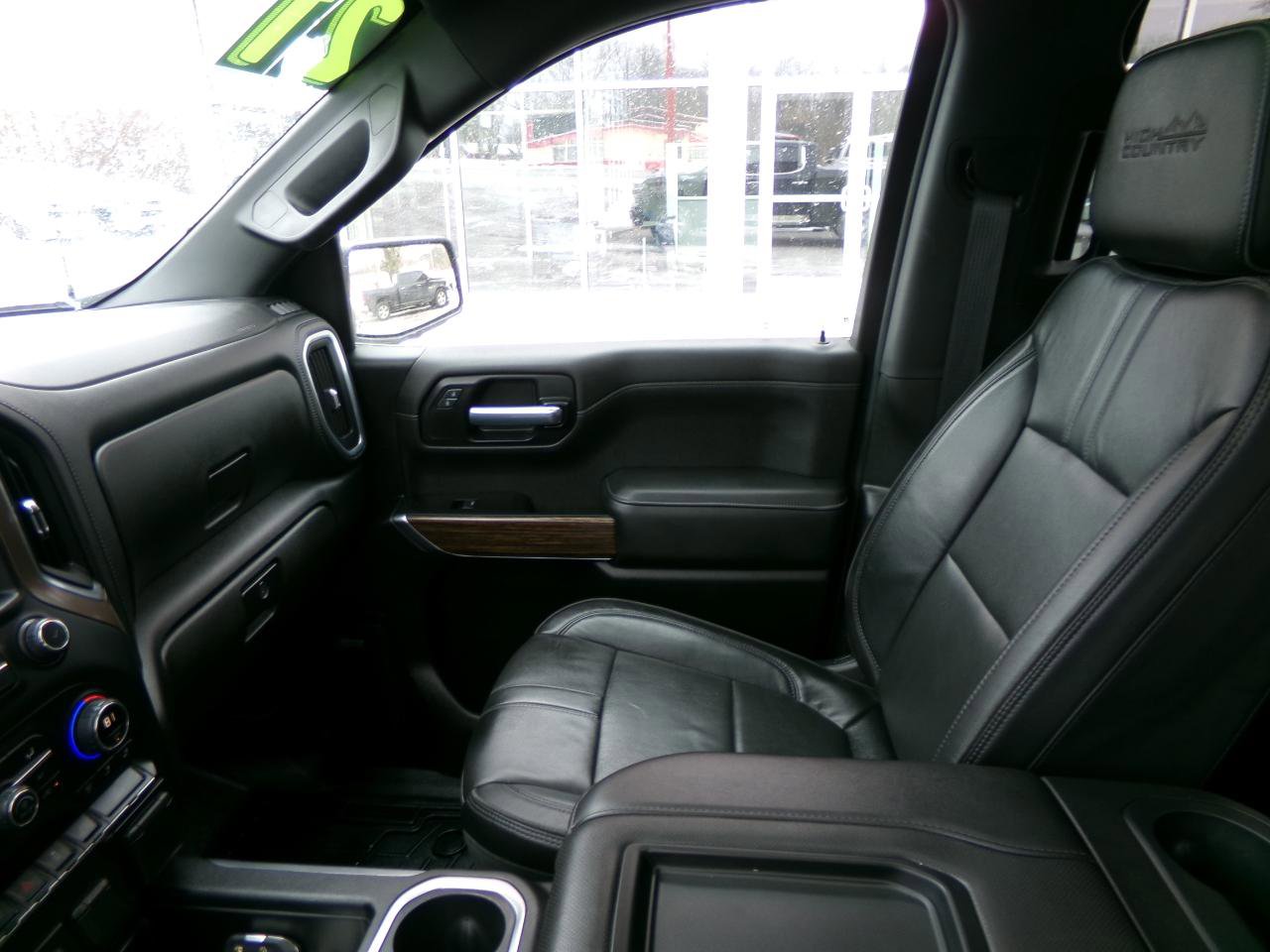 Used 2021 Chevrolet Silverado 1500 High Country w/ Technology Package image 14