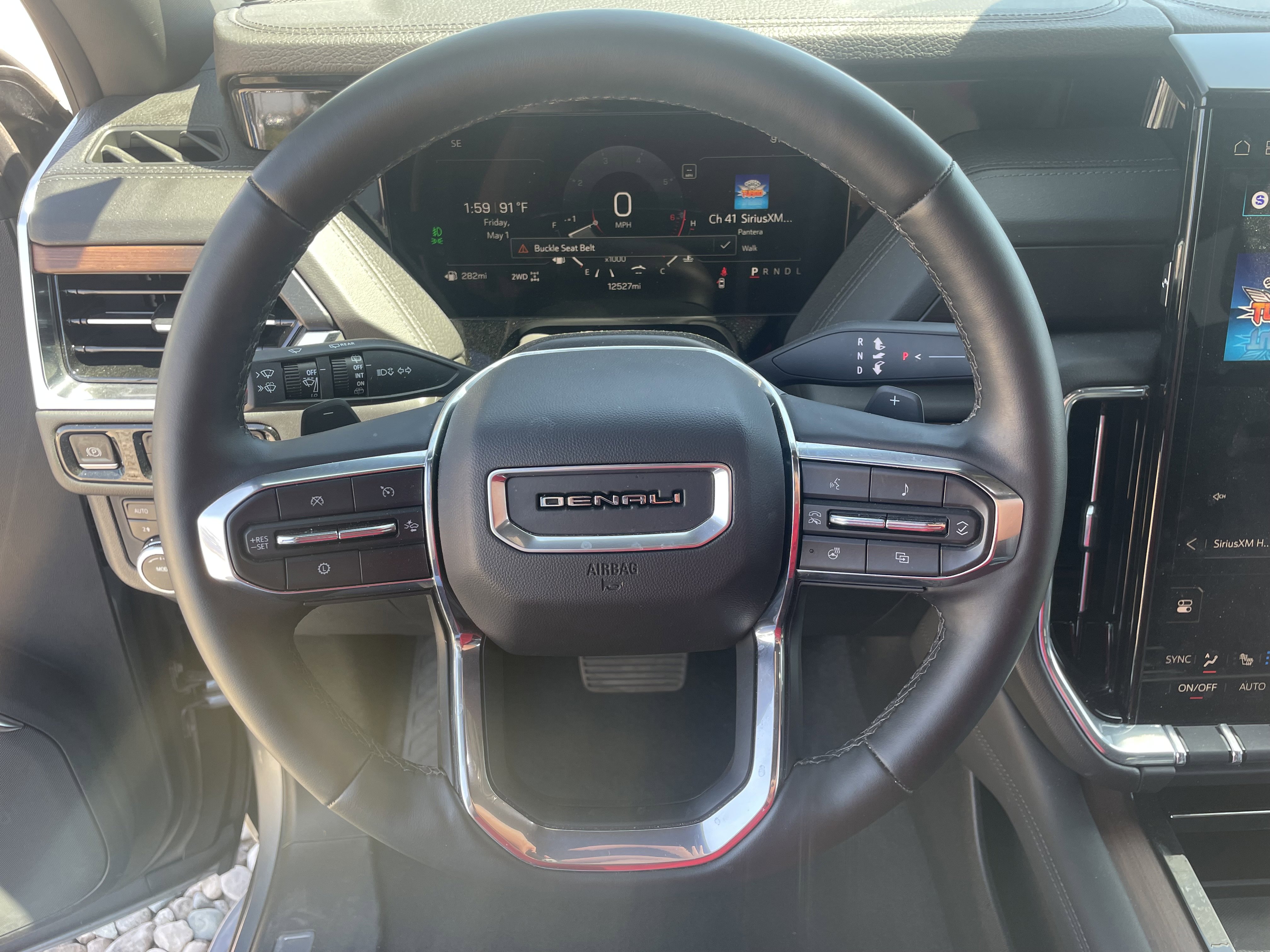 Used 2025 GMC Yukon XL Denali AWD/4WD image 14
