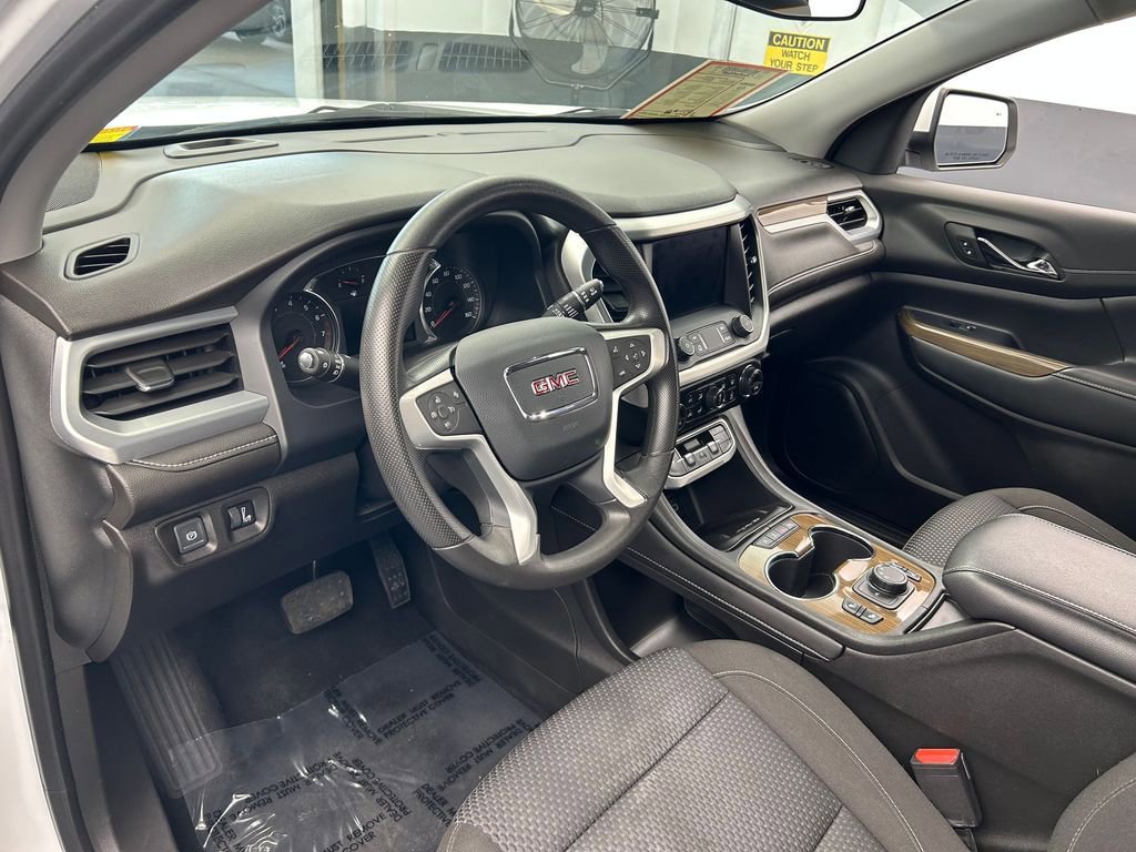 Used 2022 GMC Acadia SLE w/ Driver Convenience Package image 10
