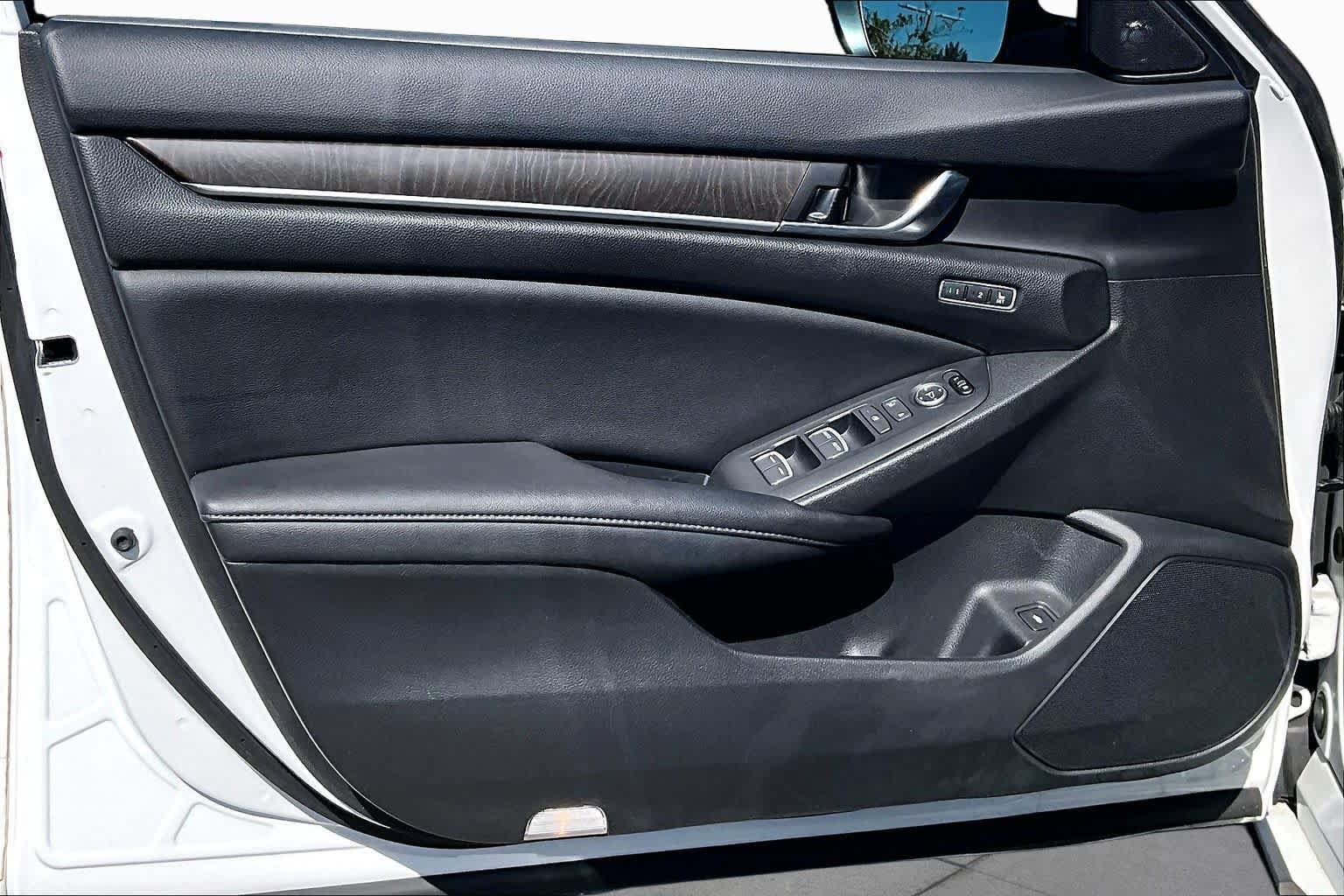 Used 2021 Honda Accord EX-L image 21