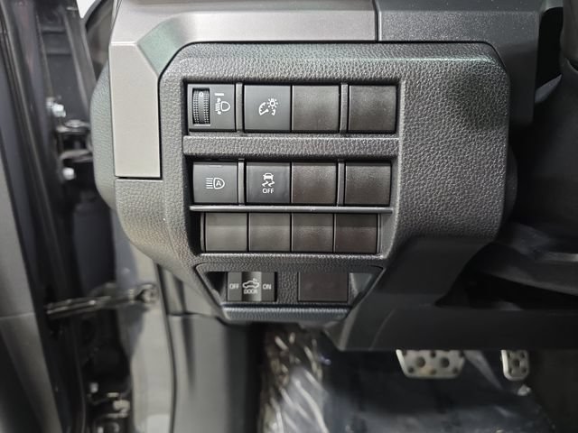 Certified 2025 Toyota Tacoma TRD Sport AWD/4WD image 21