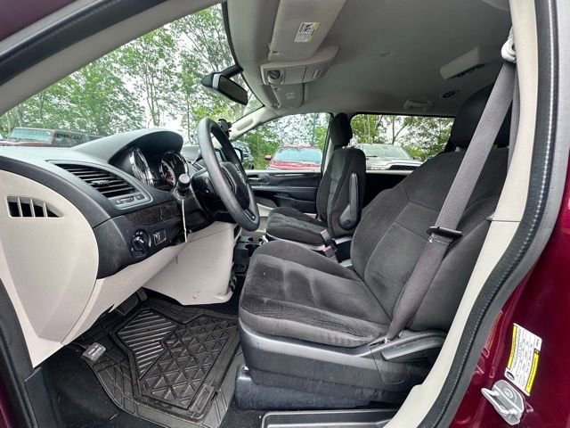 Used 2019 Dodge Grand Caravan SE w/ UConnect Hands-Free Group FWD image 25
