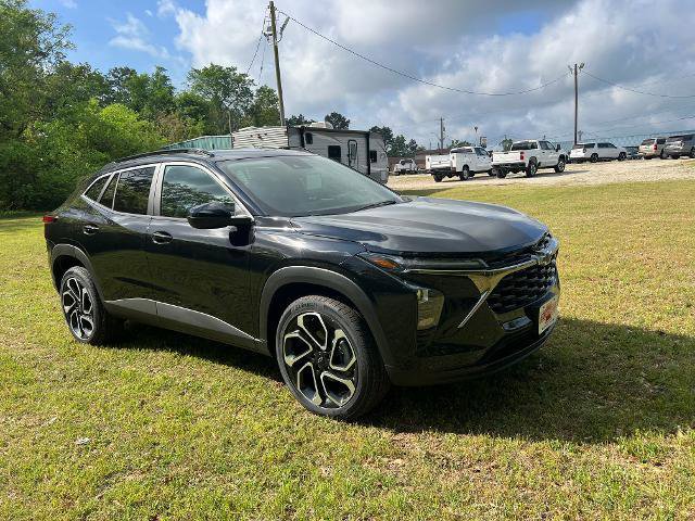 New 2026 Chevrolet Trax RS w/ Driver Confidence Package image 2