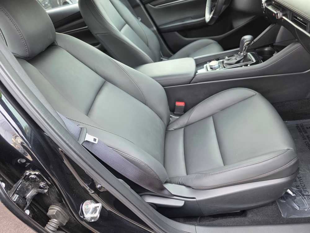 Used 2025 MAZDA MAZDA3 s image 21