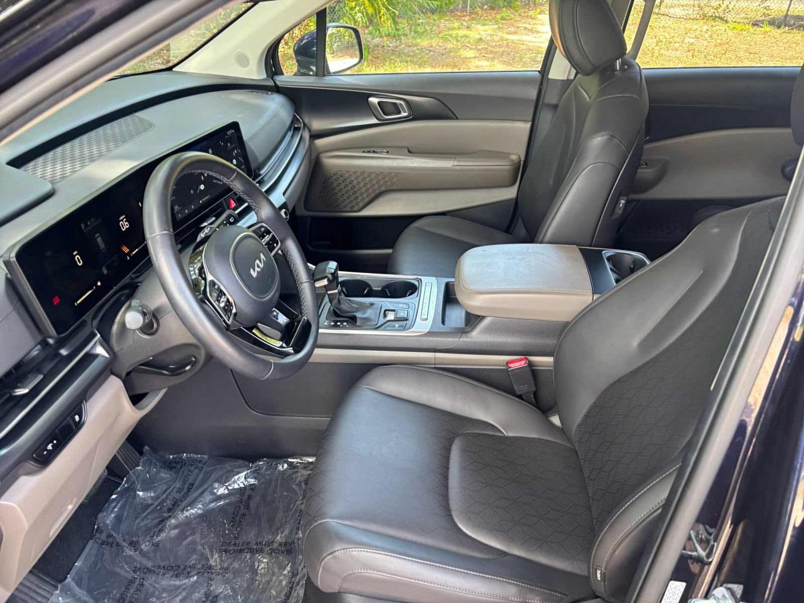 Used 2026 Kia Carnival FWD image 28