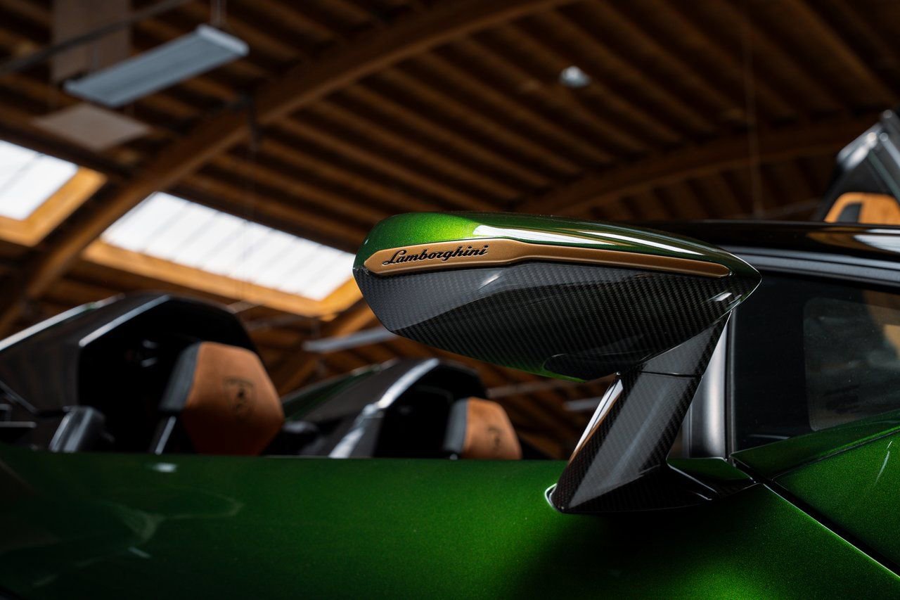 Used 2021 Lamborghini Sian Roadster AWD/4WD image 60