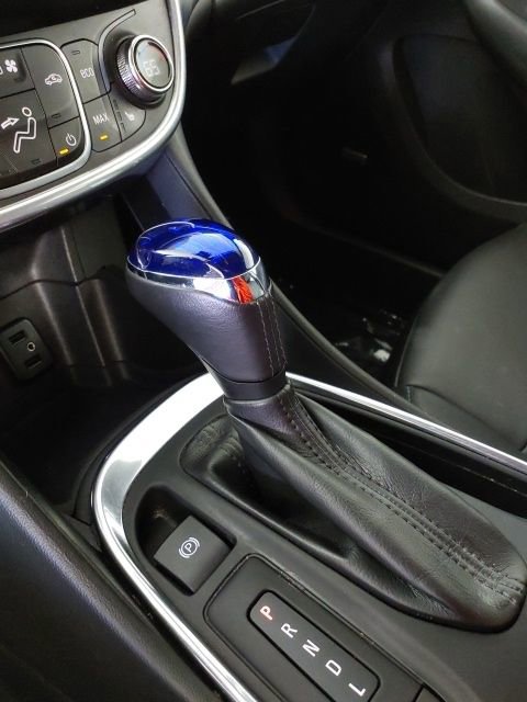 Used 2017 Chevrolet Volt Premier w/ Driver Confidence II Package image 23