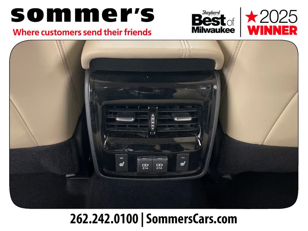 Used 2020 Toyota Avalon Limited image 24