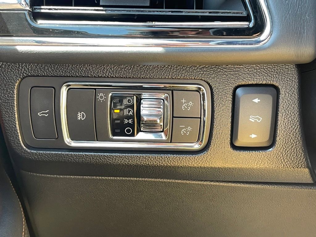 Used 2022 Lincoln Navigator L Black Label AWD/4WD image 17
