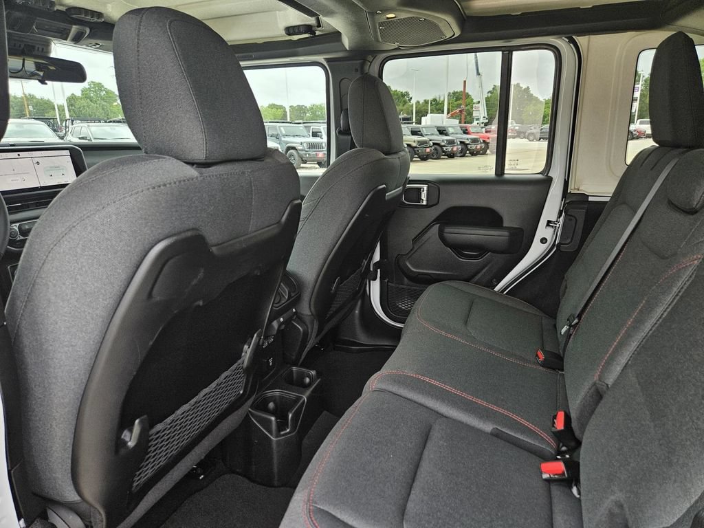 Used 2026 Jeep Wrangler Unlimited Rubicon AWD/4WD image 33
