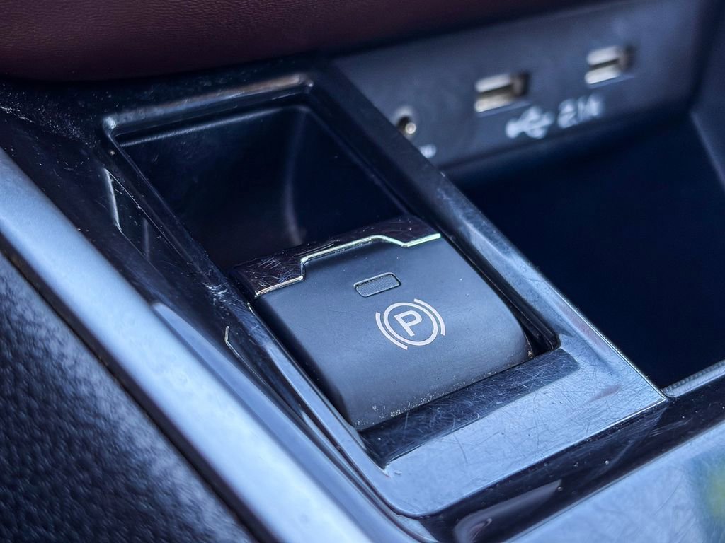 Used 2021 Subaru Outback Touring XT AWD/4WD image 32