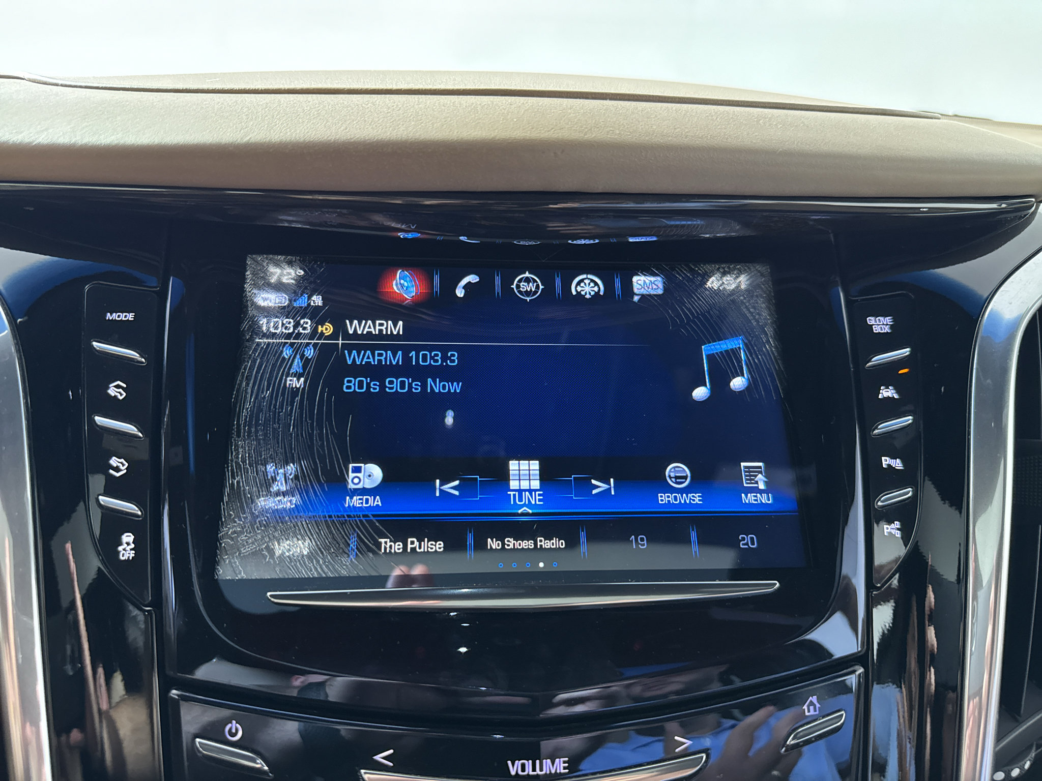 Used 2018 Cadillac Escalade Platinum AWD/4WD image 26