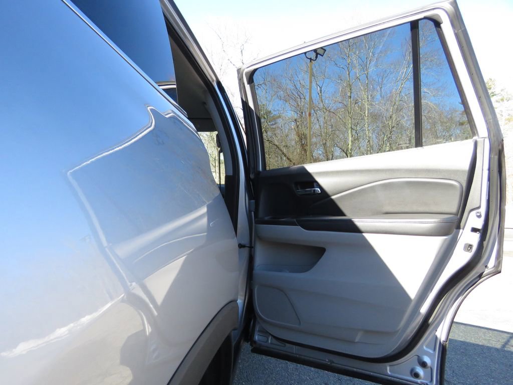 Used 2016 Honda Pilot LX image 15