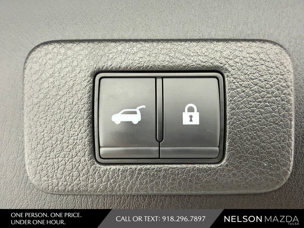 Used 2023 Nissan Armada SL w/ Captain's Chairs Package RWD image 44
