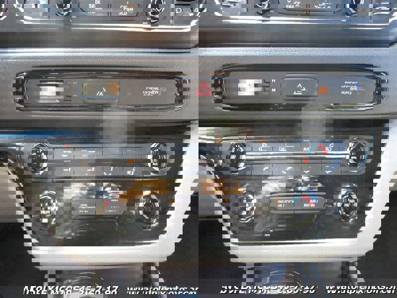 Used 2016 Kia Sedona LX w/ LX Essentials Premium Package image 24