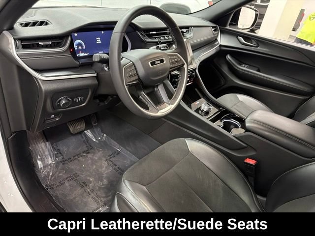 Used 2023 Jeep Grand Cherokee Altitude AWD/4WD image 15