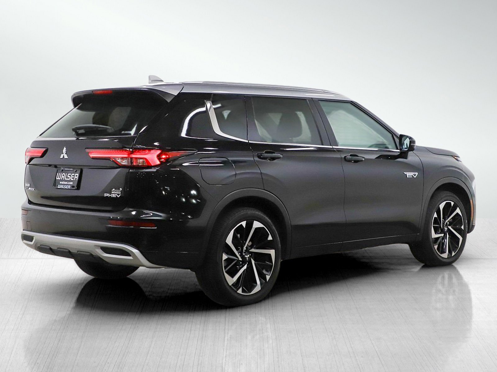 Used 2024 Mitsubishi Outlander SEL image 5