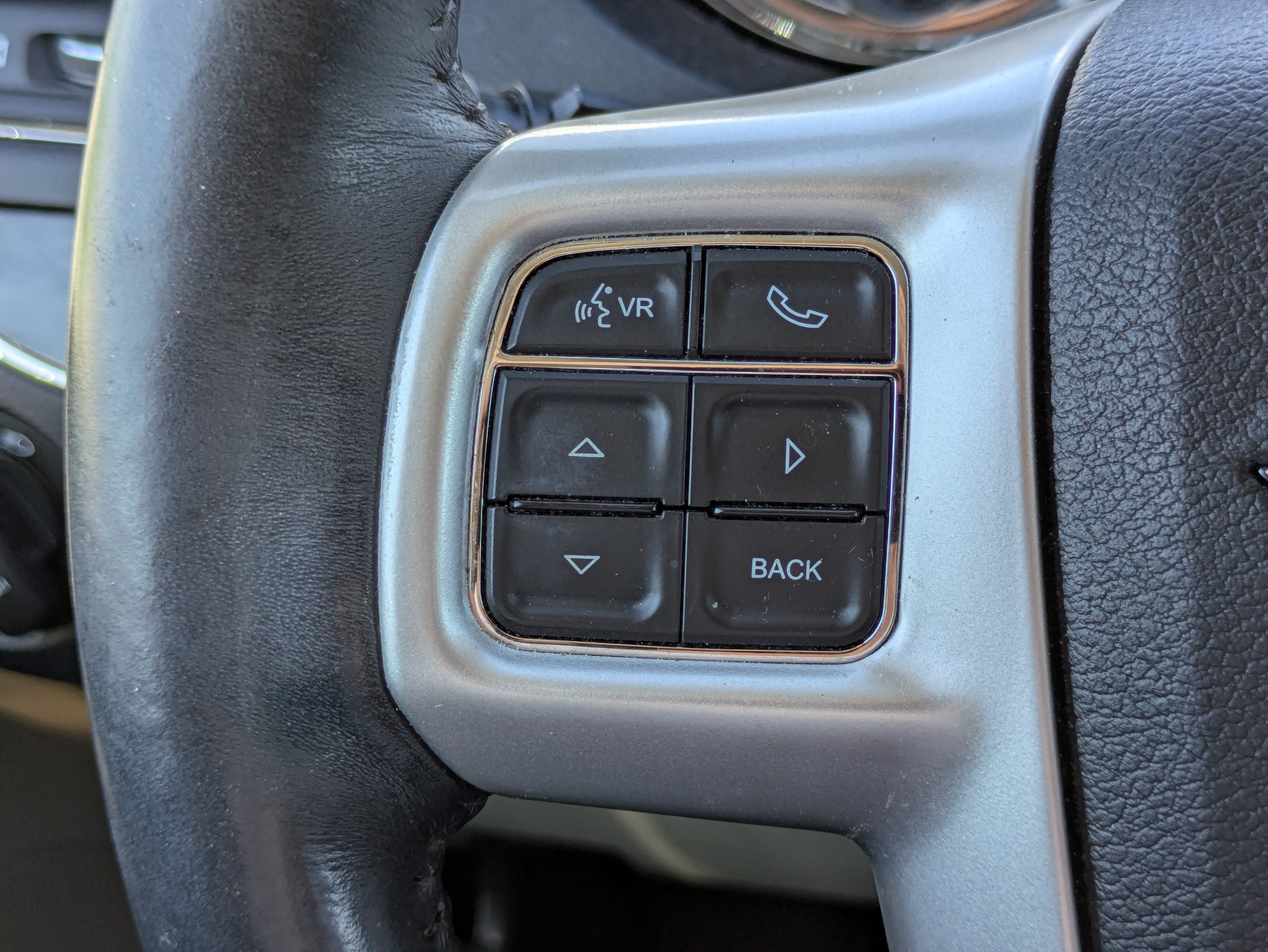 Used 2016 Chrysler Town & Country Touring FWD image 23