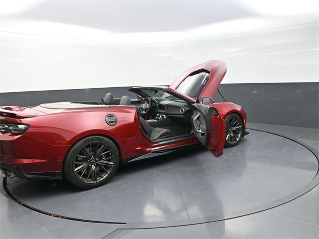 Used 2022 Chevrolet Camaro ZL1 image 37
