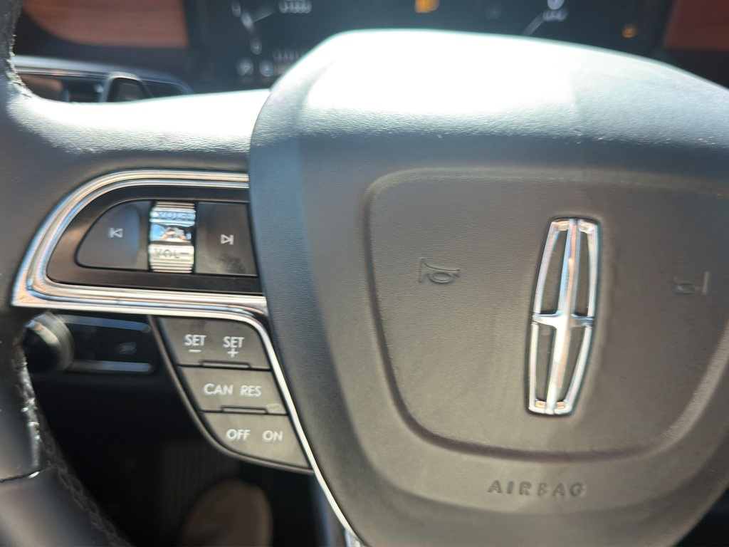Used 2019 Lincoln Navigator Premiere AWD/4WD image 19