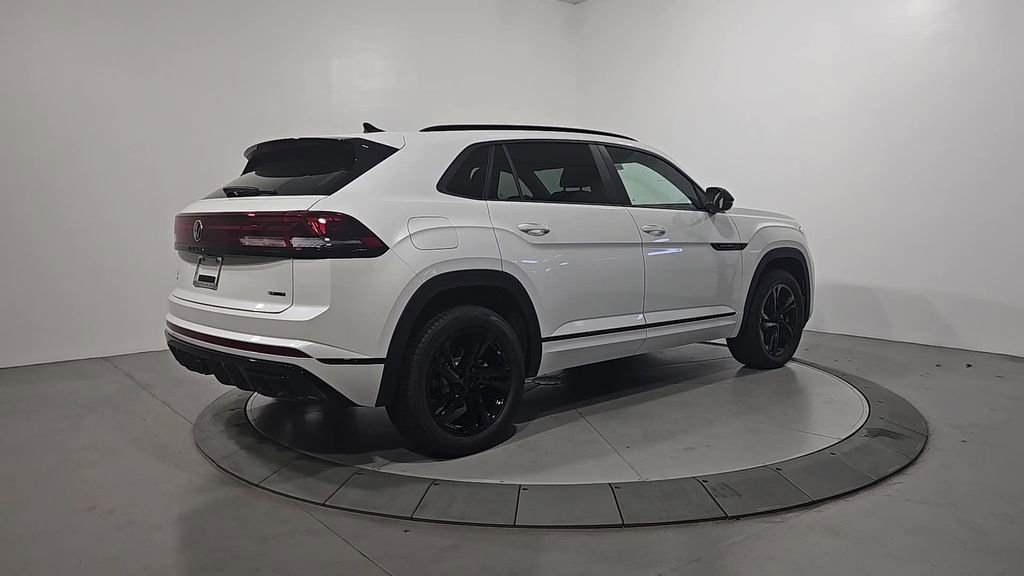 New 2026 Volkswagen Atlas Cross Sport SEL R-Line image 5
