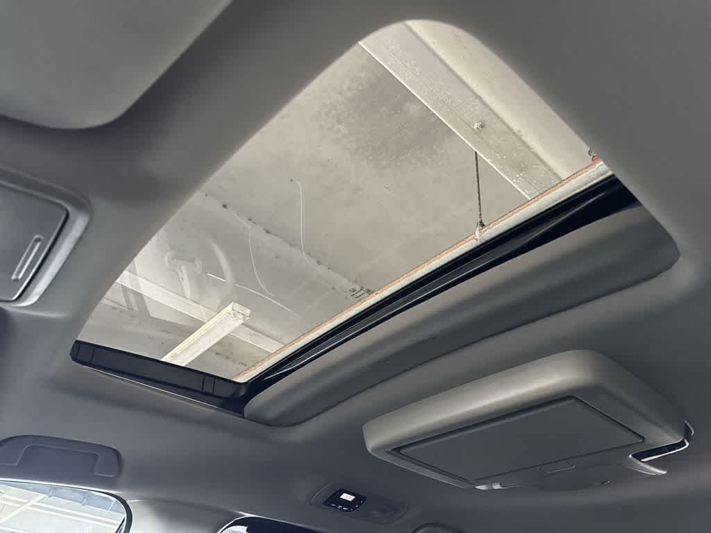 Used 2025 Honda Odyssey Touring image 16