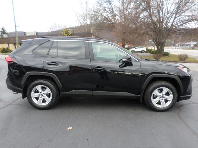 Used 2019 Toyota RAV4 XLE image 8