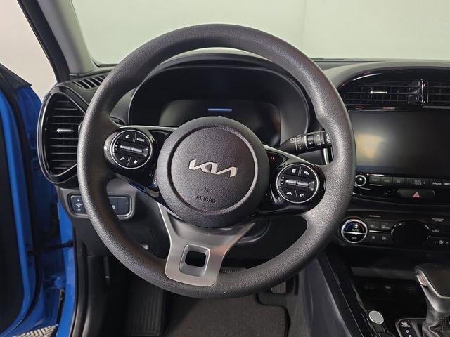 Used 2023 Kia Soul S FWD image 10