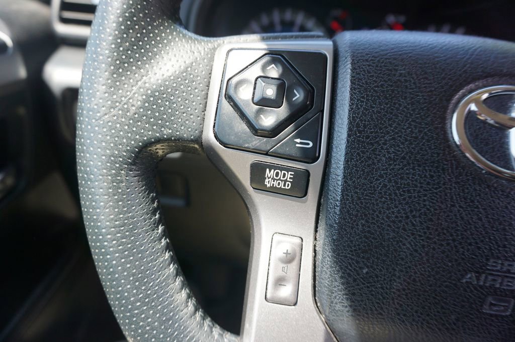 Used 2017 Toyota 4Runner SR5 image 7